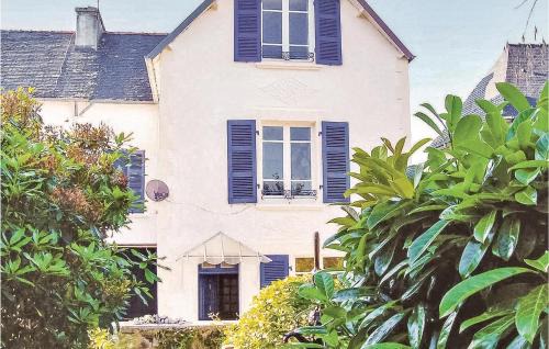 Chateauneuf-du-Faou House | Cozy Home in Chateauneuf Du Faou with Family Amenities