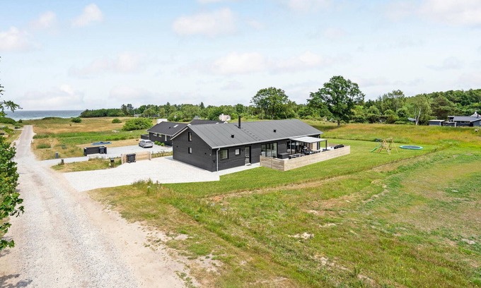 Bønnerup Strand House | Relaxing Cottage with Spa, Moments from the Water