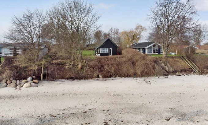 Idestrup House | Cozy Oceanfront Retreat with Family-Friendly Amenities