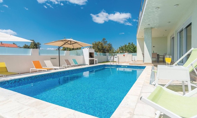 Kakma House | Stylish Vacation Home with Private Pool and Lake Views