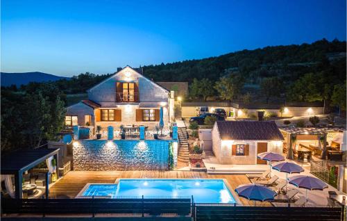 Trilj House | Inviting Holiday Homes in Lovreć, Croatia with Pool Access