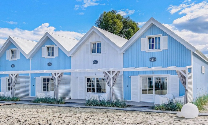 Mielno House | Relaxing 2 Bedroom Stay with Ocean Views in Mielno