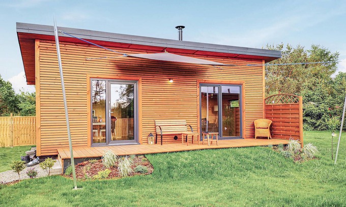 Nowe Warpno House | Modern Wooden Retreat in Nowe Warpno with Lake View