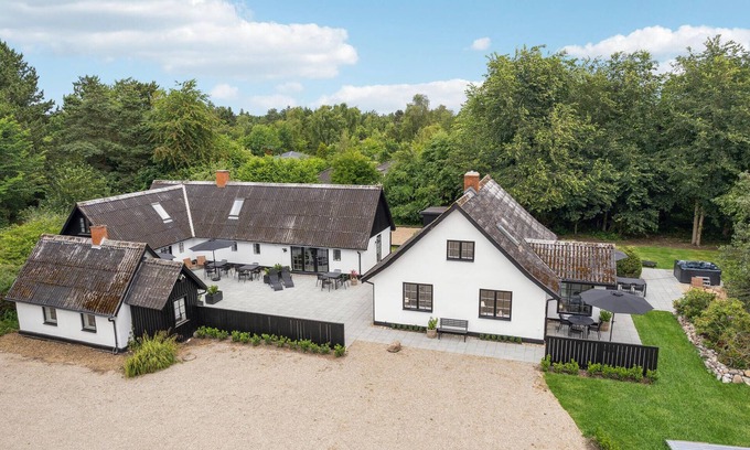 Nykobing Sjaelland House | Enjoy a Relaxing Getaway with Oceanfront Views and More