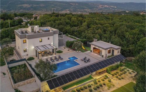 Podbablje House | Relaxing Retreat in Poljica with Hot Tub & Pool Access