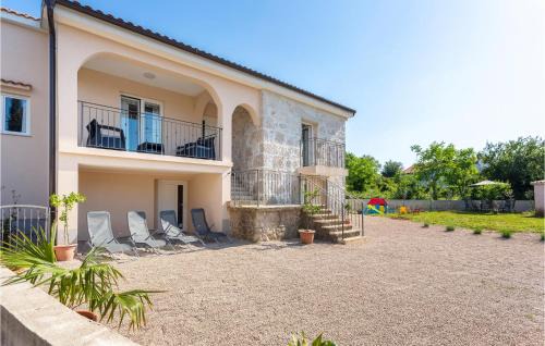 Rasopasno House | Pet-Friendly Home in Rasopasno with Free Wifi - 10/10 Rated