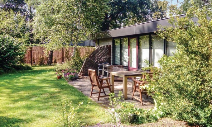 Reutum House | Cozy Vacation Home with Countryside Views & Pet-Friendly Stay