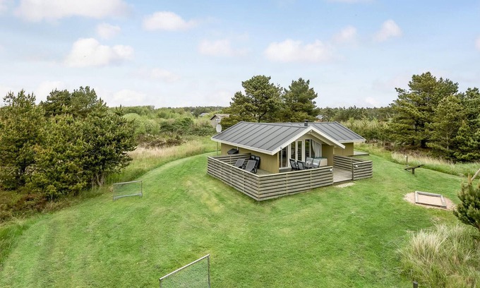 Romo House | Idyllic Oceanfront Retreat with Spa & Guest Rated 10/10