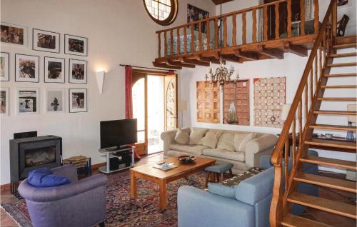 Roquebrun House | Relaxing Retreat in Roquebrun with Pool and Kitchen