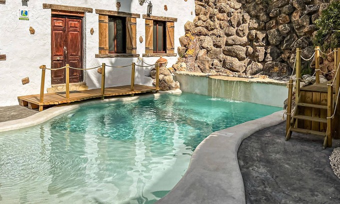 Iznajar House | Comfortable 2-Bedroom Retreat with Pool in Rute