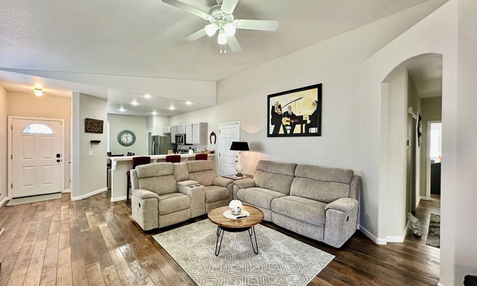 Reno House | Pet-Friendly Retreat with Spa & Pool, 5 Miles from Downtown