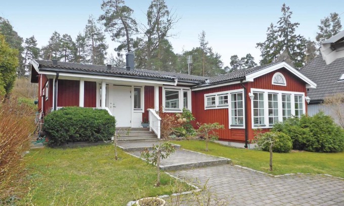 Nacka Municipality House | Cozy Retreat in Saltsjö-Boo with Sauna & Family-Friendly Amenities
