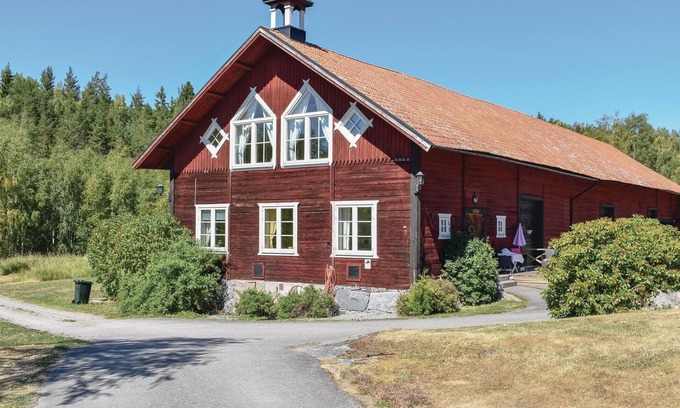 Soderkoping Municipality House | Inviting Vacation Home with Breathtaking Archipelago Views