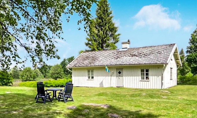 Svenljunga House | Cozy Home in Svenljunga with Kitchen and Pet-Friendly Options