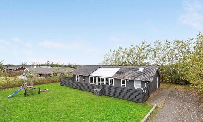 Skaven Strand House | Relaxing Cottage Retreat on Tranquil Skaven Beach