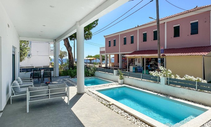 Psaropouli House | Relax in a Prime Location with Pool and Ocean Views