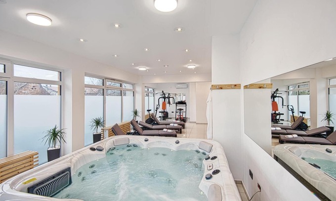 Varazdin House | Enjoy Family Getaways in Beautiful Vara with Lake Views