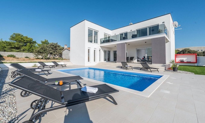Vrsi House | Discover Villa Pollux: Stylish Oceanfront Retreat in Vrsi
