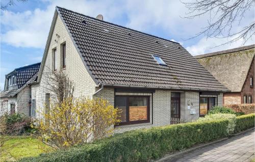 Midlum House | Family-Friendly Retreat in Wurster Nordseeküste with Wifi