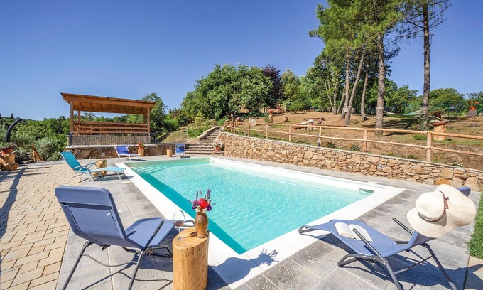 Monte San Savino House | Spacious 4-Bedroom Retreat in Monte San Savino, AR