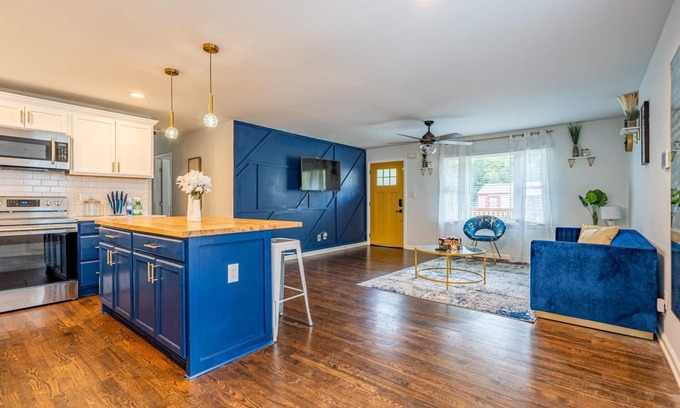 Atlanta House | Ideal Retreat in Prime Location with Kitchen & Breakfast