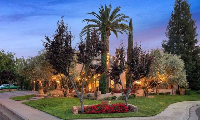 Raisin House | Enchanting Home with Pool, Spa & Lake View Awaits You!