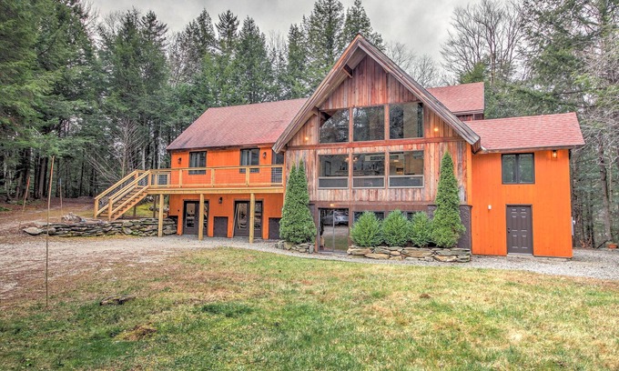 Londonderry House | Relaxing Home with Sauna Near Stratton and Bromley
