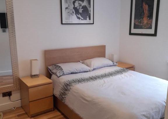 Earley Bed & Breakfast | Cozy Home with En-Suite Rooms & Family-Friendly Amenities