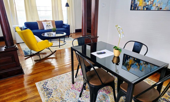 Cleveland House | Welcoming Getaway in Larchmere near Cleveland Clinic