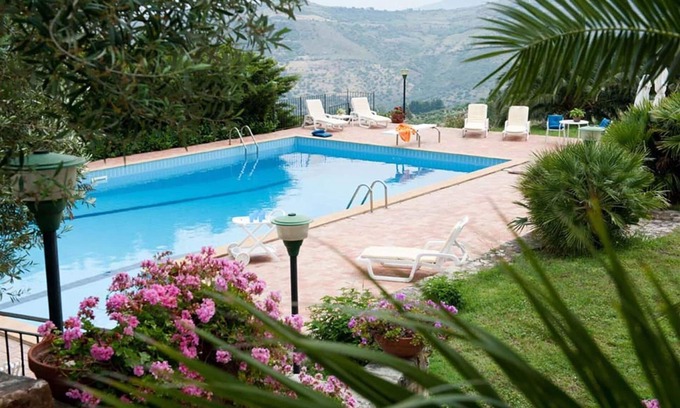 Collesano Villa | Relaxing Villa Apartment with Pool & Panoramic Views
