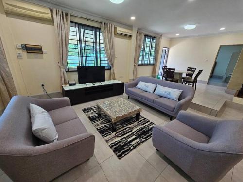 Kuching Villa | Lovely Kuching City Luxury Home