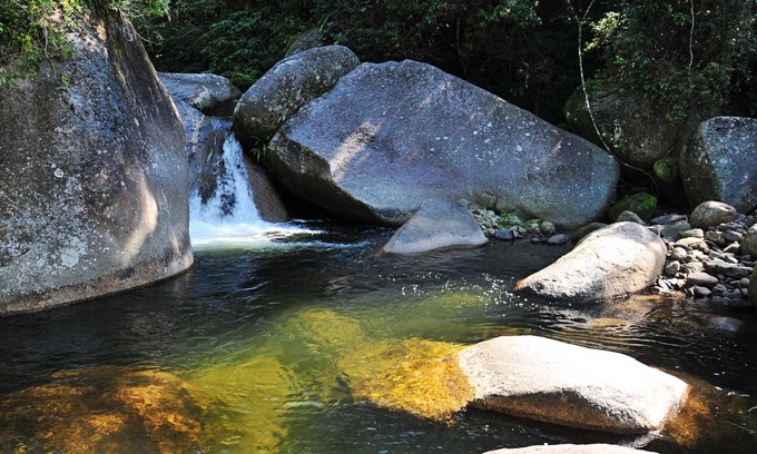 Paraty Cottage | Enchanting Woodland Retreat with Trails and Waterfall