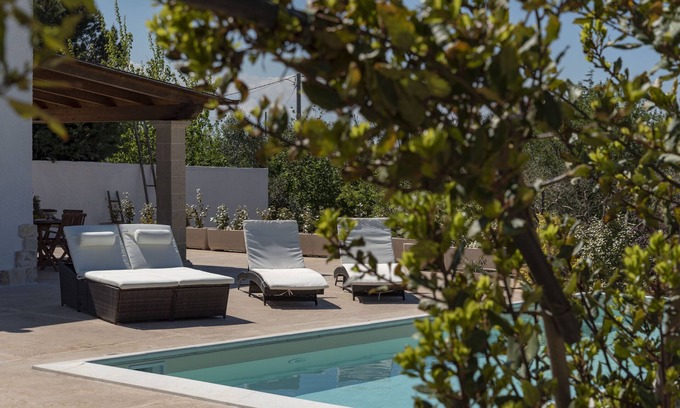 Impalata Villa | Inviting House with Private Pool & Ocean Views in Monopoli