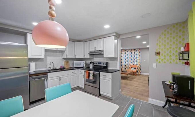 Port Tampa City Villa | Stylish Mid-century Modern Home with Backyard & Pet Friendly