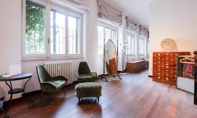 Guastalla Apartment | Experience Milano: Elegant Loft with Terrace in Porta Romana