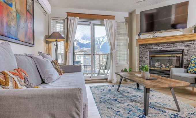 Canmore Apartment | Lovely Mountain View 2BR 5BED