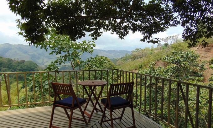 Santiago de Puriscal House | Picturesque Mountainside Home with Spectacular Views