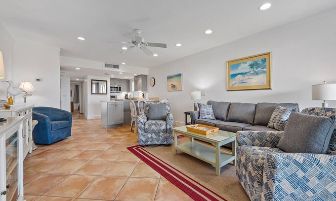 Sawgrass Condo | Oceanfront Surf Villa Retreat with Pool & Family Amenities