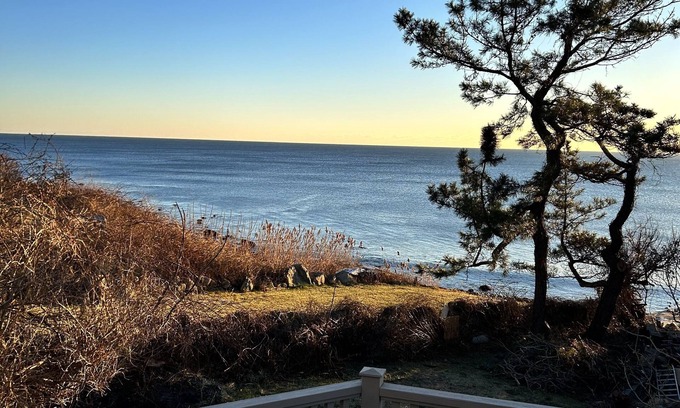 Rockport House | Lovely Oceanfront 4-Bedroom on Private Road