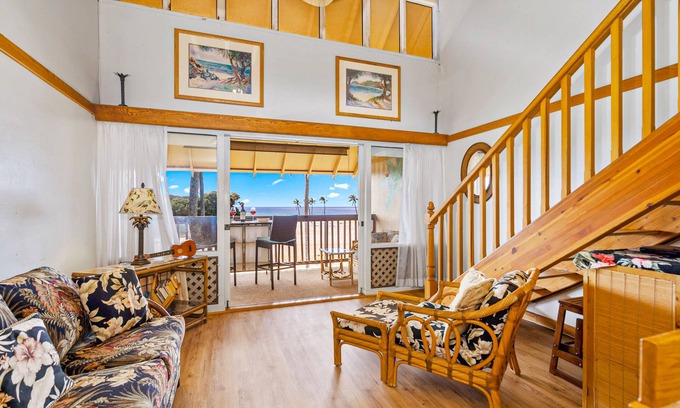 Maunaloa Apartment | Oceanfront Retreat with Pool, Spa & Ocean View Awaits