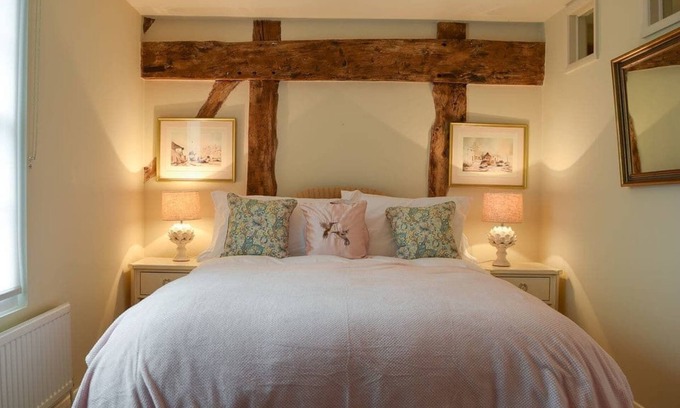 City Centre House | Renovated Cottage Retreat – Guest Rated 9.8 & Family Friendly