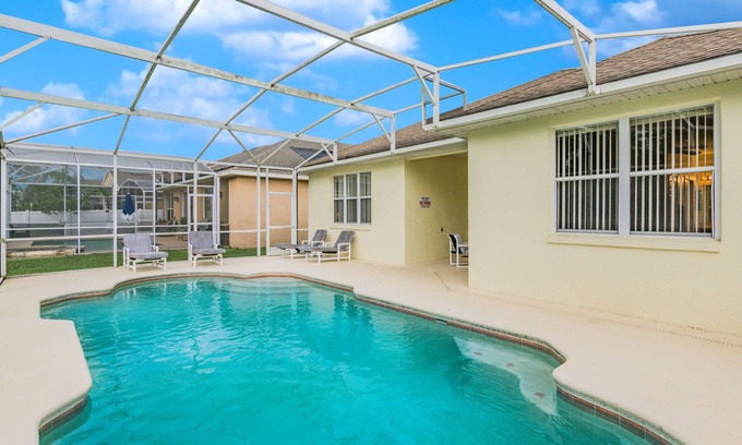Meadow Woods House | Beautiful Orlando Pool Home with Pet-Friendly Amenities