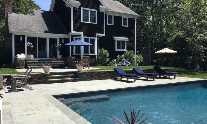 Northwest Harbor House | Idyllic Private Estate in East Hampton with Ocean View