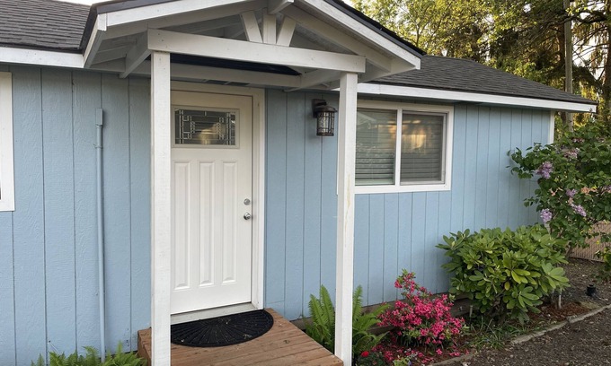 Bethel-Danebo Apartment | Private Guest Suite with Hot Tub, Kitchenette & Grill