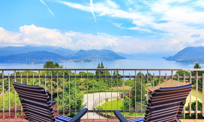 Stresa House | Lovely private home with amazing views over Lake Maggiore & Stresa! - Casa Laura