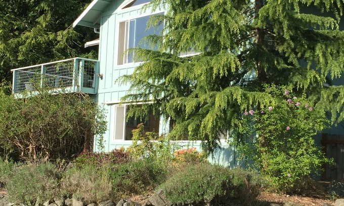 Sequim Cabin | Cozy Pet-Friendly Cabin with Wildlife and Scenic Views