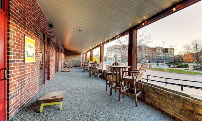 Moline Hotel | Unique Riverfront Stay with Fun Suites and Pool Access