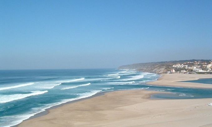 Praia del Rei Apartment | Oceanview 2 Bed Apartment at Praia D'El Rey - Rated 9.2