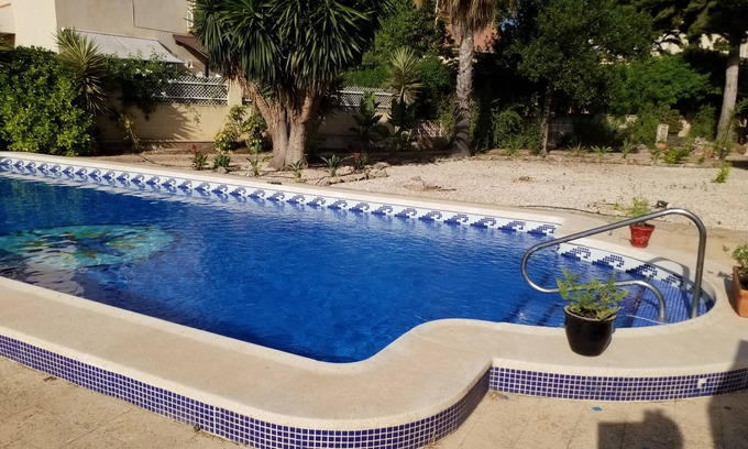 Lentiscar Villa | Inviting Six-Bed Villa with Private Pool and Garden in El Carmoli