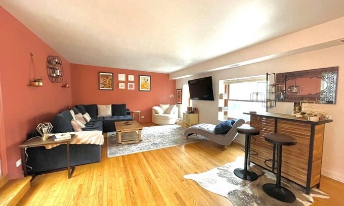 Lake View East Condo | Pet-Friendly Condo with Private Patio for Family Getaways